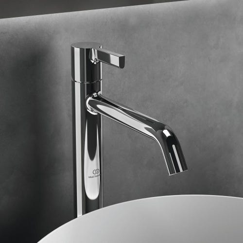 Immagine di Ideal Standard CONCA set con lavabo d’appoggio L.55 P.38 cm, colore bianco, miscelatore monocomando da appoggio, finitura cromo, mobile sottolavabo L.60 cm, colore bianco finitura opaco, mensola L.120, colore bianco finitura opaco CONCA08