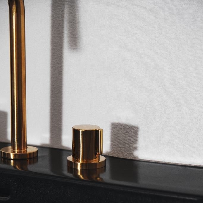 Immagine di Ideal Standard JOY miscelatore monocomando lavabo 3 fori, con scarico, finitura brushed gold BC783A2