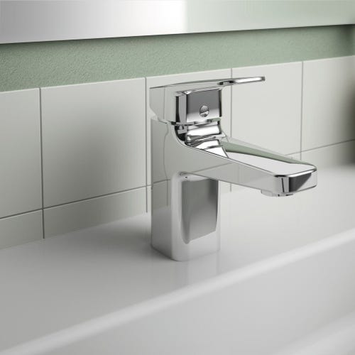Immagine di Ideal Standard CERAPLAN miscelatore monocomando per lavabo, con scarico, con aeratore 5 l/min e fissaggi EasyFix, finitura cromo BD214AA