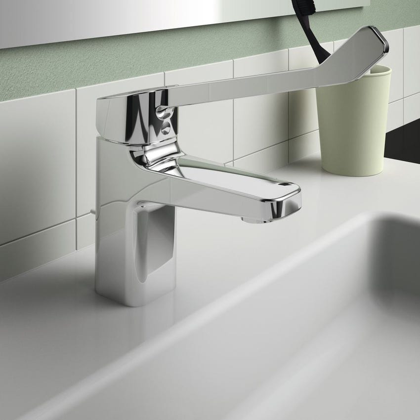 Immagine di Ideal Standard CERAPLAN miscelatore monocomando per lavabo a leva lunga, con scarico, finitura cromo BD218AA