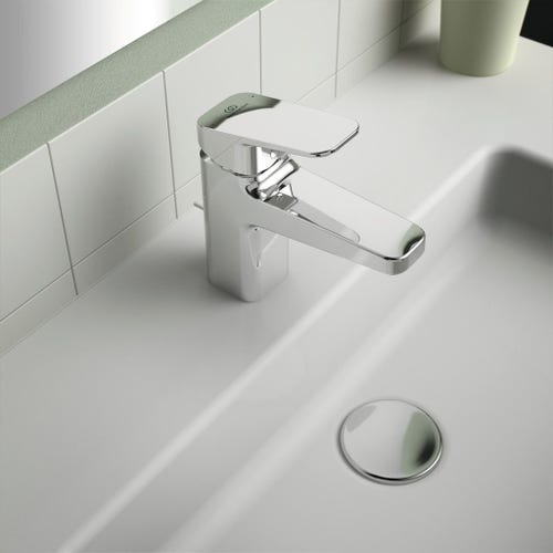 Immagine di Ideal Standard soluzione bagno completo, sanitari sospesi, lavabo 55 cm con colonna, colore bianco, rubinetteria finitura cromo SING12