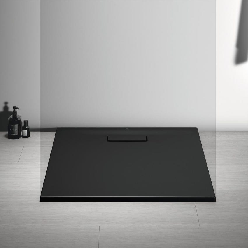 Immagine di Ideal Standard ULTRAFLAT NEW piatto doccia quadrato 80 cm, in acrilico, colore nero finitura opaco T4466V3
