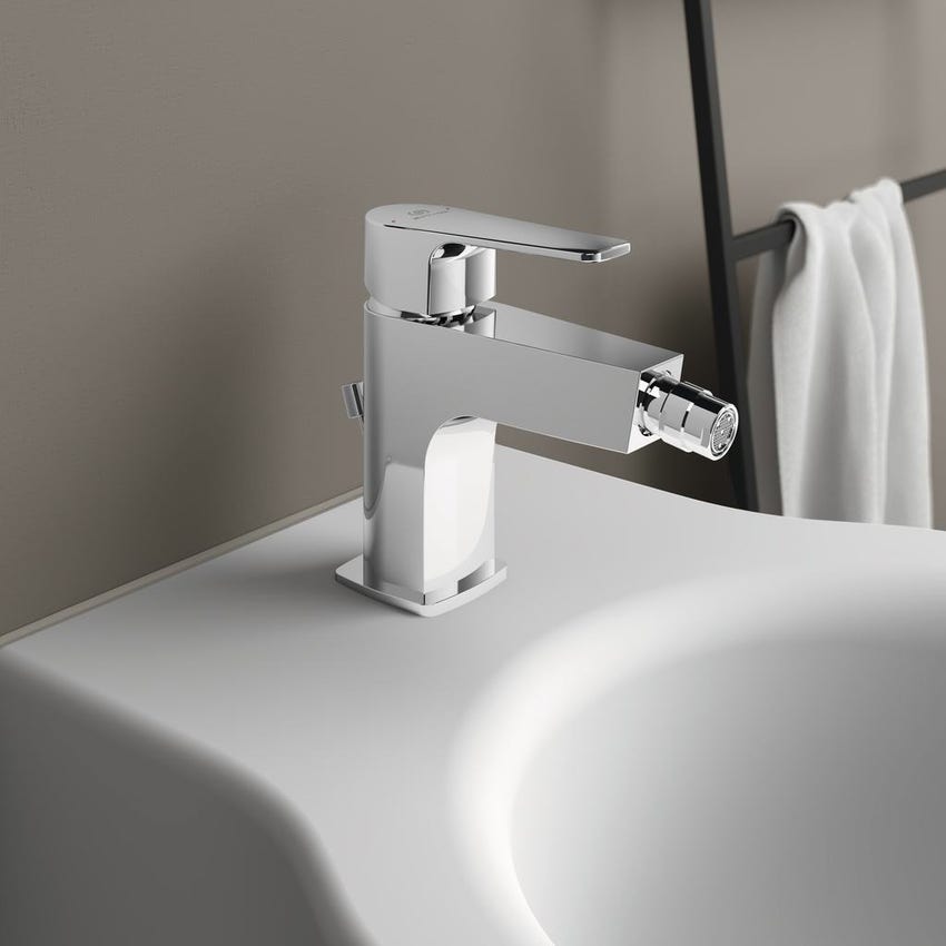 Immagine di Ideal Standard CERAFINE D miscelatore monocomando bidet, con scarico, finitura cromo BC691AA
