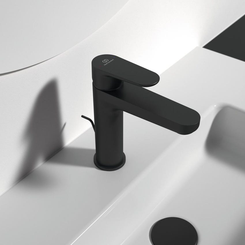Immagine di Ideal Standard CERAFINE O miscelatore monocomando per lavabo H.18 cm, con asta di comando e scarico piletta da 1-1/4", colore nero finitura opaco BC699XG
