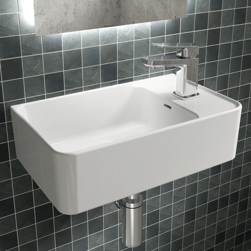 Immagine di Ideal Standard TONIC II miscelatore monocomando H.14 cm per lavabo, con asta di comando scarico e piletta, con bocca di erogazione fissa, finitura cromo A6330AA