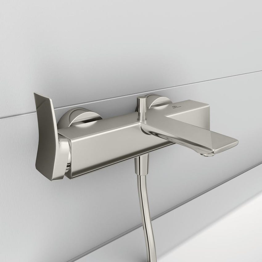 Immagine di Ideal Standard CONCA miscelatore monocomando esterno per vasca/doccia, con doccetta 1 funzione, supporto fisso e flessibile 160 cm, finitura silver storm BC763GN