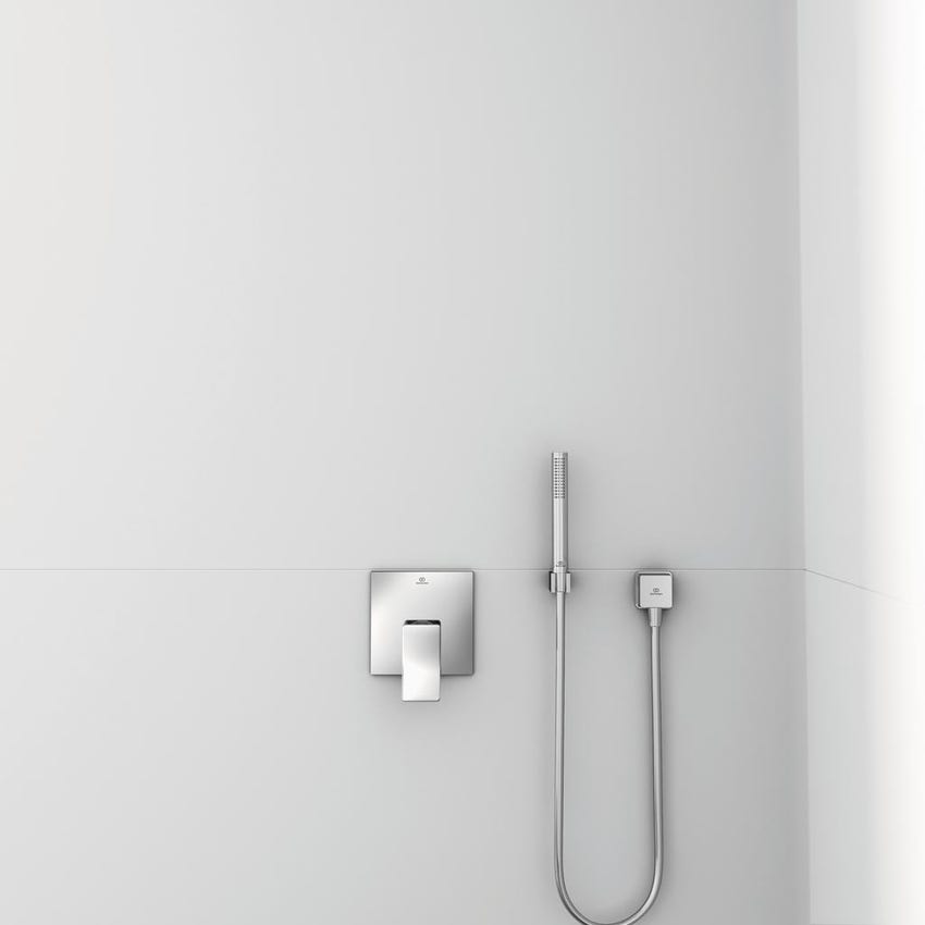 Immagine di Ideal Standard Gomito a muro con valvola di ritegno e con connessione G1/2", finitura cromo BC772AA