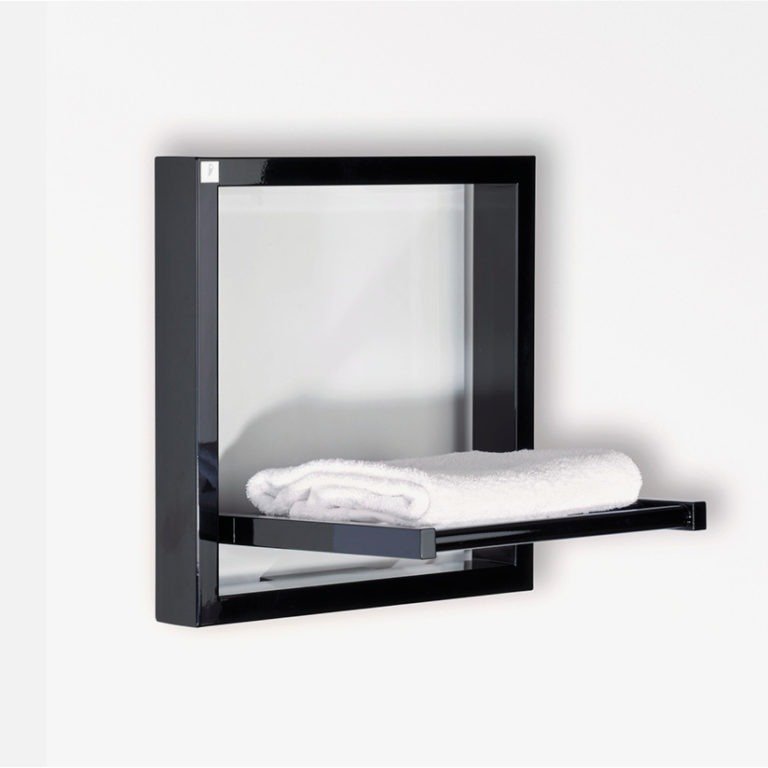 Immagine di Deltacalor TOWEL BOX scaldasalviette quadrato 48 cm, colore pastel jet black finitura lucido TB048048ER9005G
