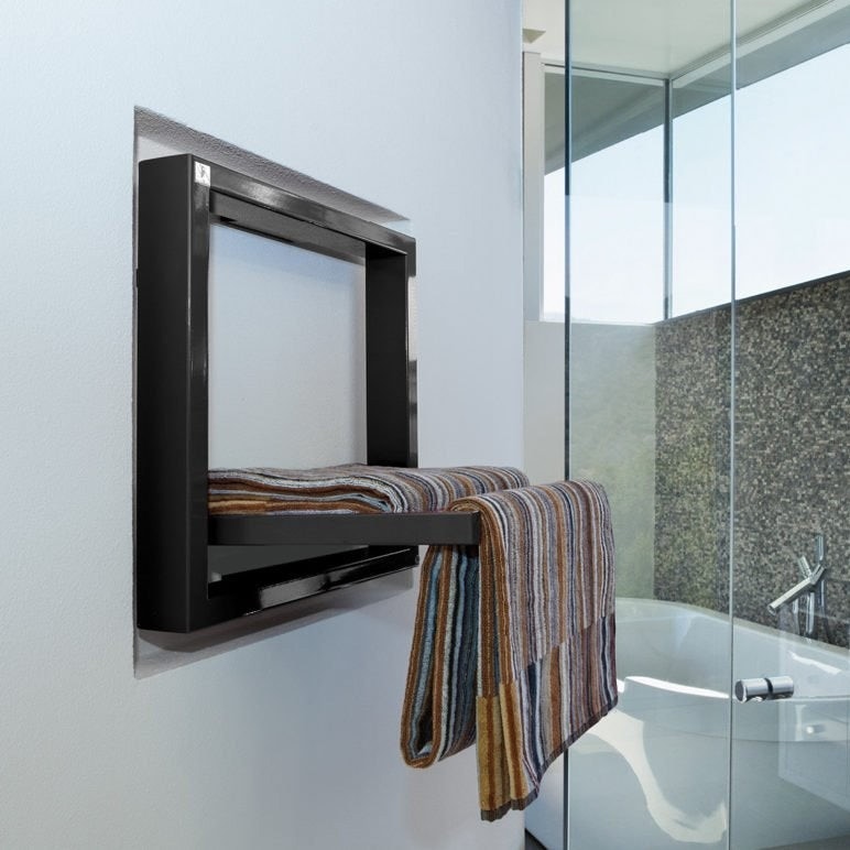 Immagine di Deltacalor TOWEL BOX scaldasalviette quadrato 48 cm, colore pastel jet black finitura lucido TB048048ER9005G