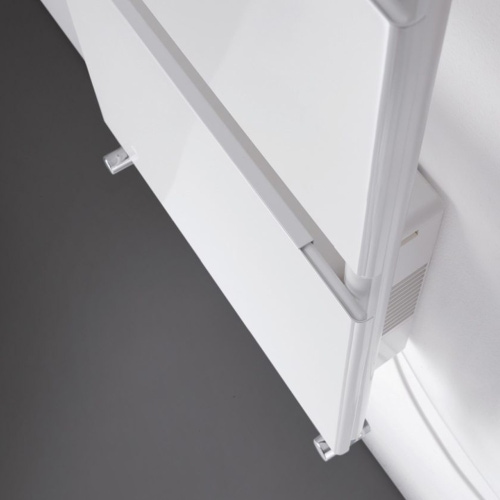 Immagine di Deltacalor DROP MISTO scaldasalviette H.146,2 L.50,4 cm, con deumidificatore, colore bianco FYDP150050TB