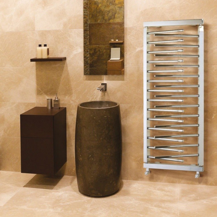 Immagine di Deltacalor TAOSYSTEM scaldasalviette con 27 tubi H.152 L.65 cm, finitura cromo TS150065C-27HP500C