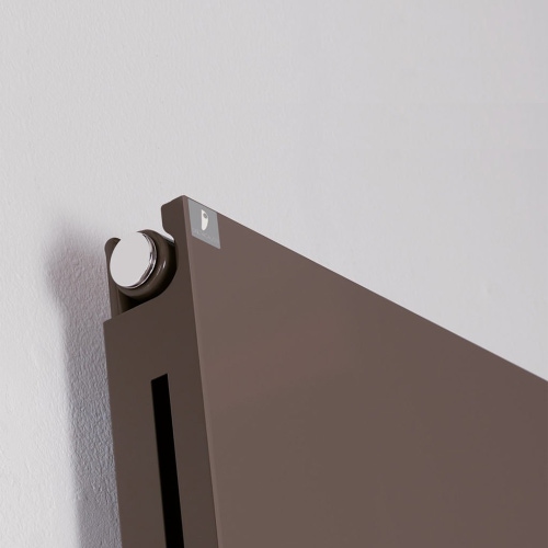 Immagine di Deltacalor PLATE ELECTRIC PLUS radiatore H.185 L.60,3 cm, colore pastel jet black finitura lucido PLED180059TS9005G