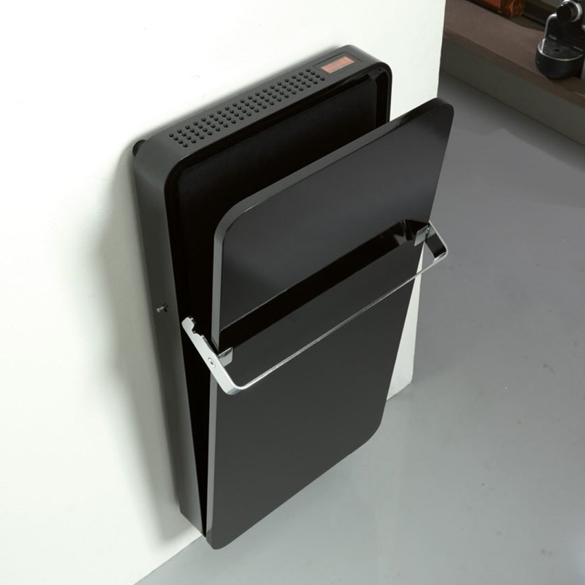 Immagine di Deltacalor VALET radiatore con la funzione di scaldasalviette H.100 L.52 cm, colore nero, con maniglione finitura satinato VLT100050YR