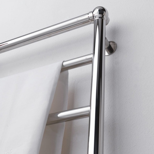 Immagine di Deltacalor STEEL RETRÒ scaldasalviette H.49,8 L.49,8, finitura inox lucido RTR050045X