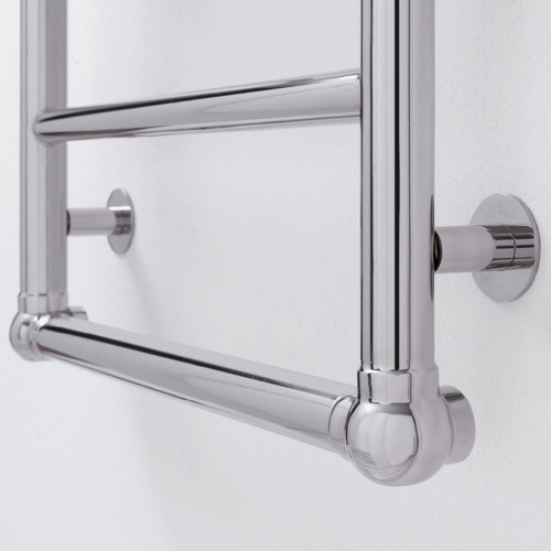 Immagine di Deltacalor STEEL RETRÒ scaldasalviette H.49,8 L.49,8, finitura inox lucido RTR050045X