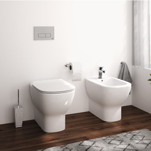 Immagine di Ideal Standard TESI vaso a pavimento AquaBlade® universale filo parete, con sedile slim con chiusura rallentata, colore bianco seta finitura opaco T3536V1