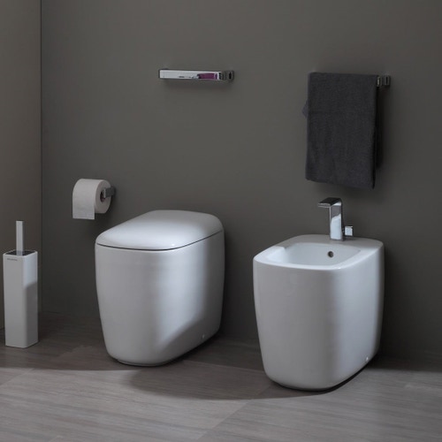 Immagine di Flaminia MONÒ bidet back to wall monoforo, con troppopieno, colore bianco finitura lucido MN217
