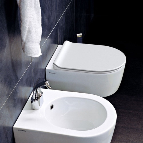 Immagine di Flaminia MINI LINK set sanitari sospesi, vaso con sistema goclean® e coprivaso slim con discesa rallentata, bidet monoforo con troppopieno, colore bianco finitura lucido 5064G+5065+LKCW09