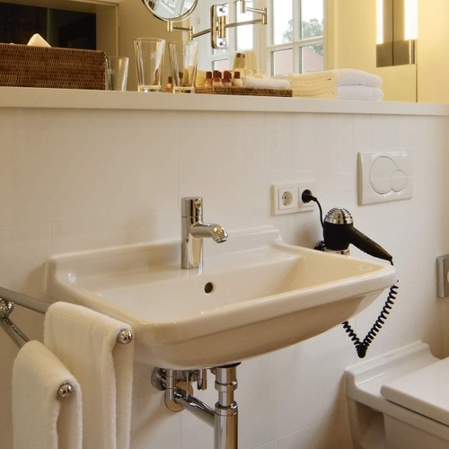 Immagine di Duravit STARCK 3 lavabo 65 cm monoforo, con troppopieno e bordo per rubinetteria, lato inferiore smaltato, colore bianco 0300650000