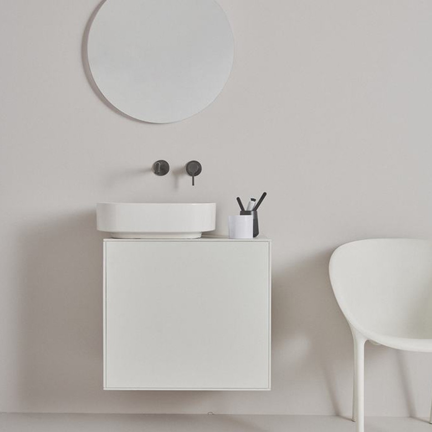 Immagine di Ideal Standard LINDA-X lavabo da appoggio L.55 cm, ultrasottile, senza foro rubinetteria e senza troppopieno, colore bianco finitura lucido T440201