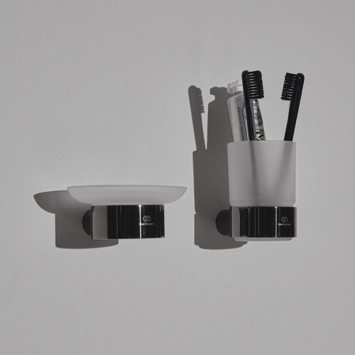 Immagine di Ideal Standard CONCA portasapone a parete, in vetro opaco con supporto metallico, finitura magnetic grey T4509A5