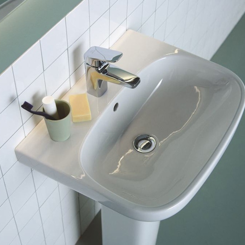 Immagine di Ideal Standard I.LIFE A lavabo sospeso o da appoggio L.55 cm, monoforo, con troppopieno, colore bianco finitura lucido T451201