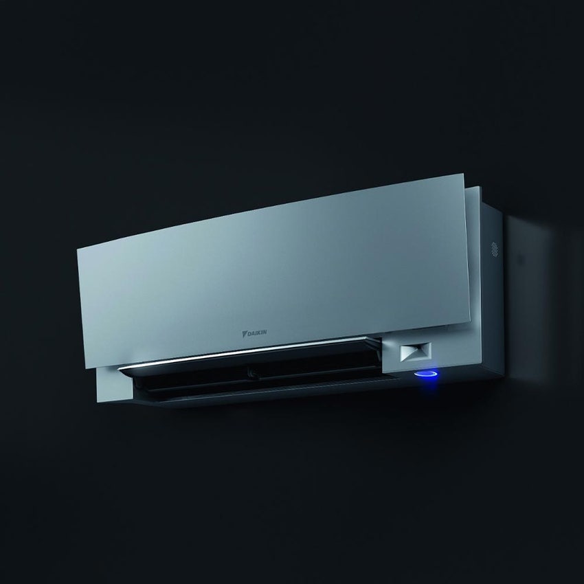 Immagine di Daikin EMURA R32 Climatizzatore a parete quadri split inverter Wi-Fi silver | unità esterna 7.8 kW unità interne 9000+9000+18000+18000 BTU 5MXM90A9+FTXJ[25|25|50|50]AS