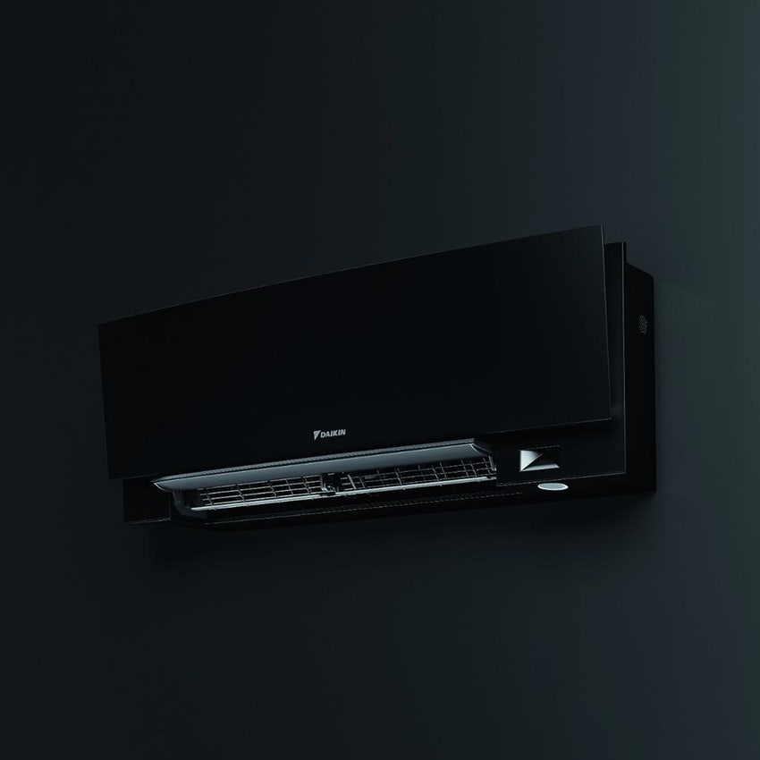 Immagine di Daikin EMURA R32 Climatizzatore a parete quadri split inverter Wi-Fi black | unità esterna 7.8 kW unità interne 7000+7000+15000+18000 BTU 5MXM90A9+FTXJ[20|20|42|50]AB
