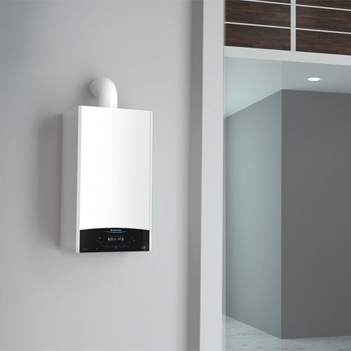 Immagine di Ariston GENUS ONE+ NET 30 Caldaia murale a condensazione con connettività integrata e Sensys HD bianco incluso 3301775