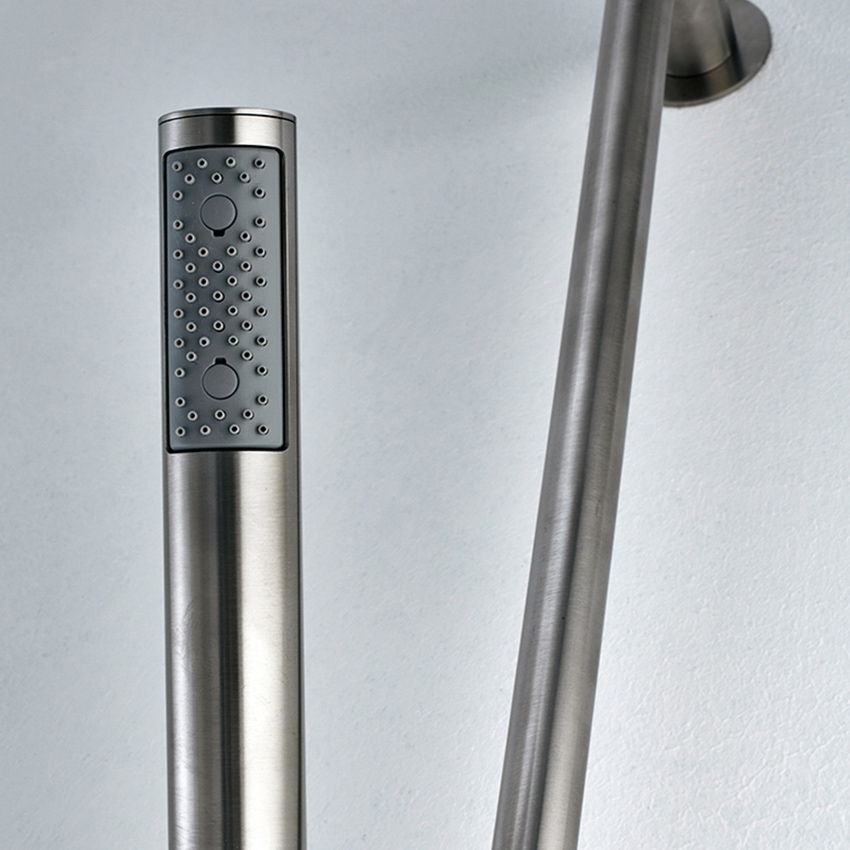 Immagine di Bossini ZEN asta doccia in acciaio, con doccetta in acciaio inox e flessibile Cromolux 150 cm, finitura inox IND002P00075005