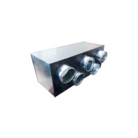Immagine di Irsap Plenum di mandata isolato per unità DEUM I 60/30 - DEUS 50 con flange di fissaggio per condotti flessibili, 5 attacchi x 125 mm ADEPLE051200010
