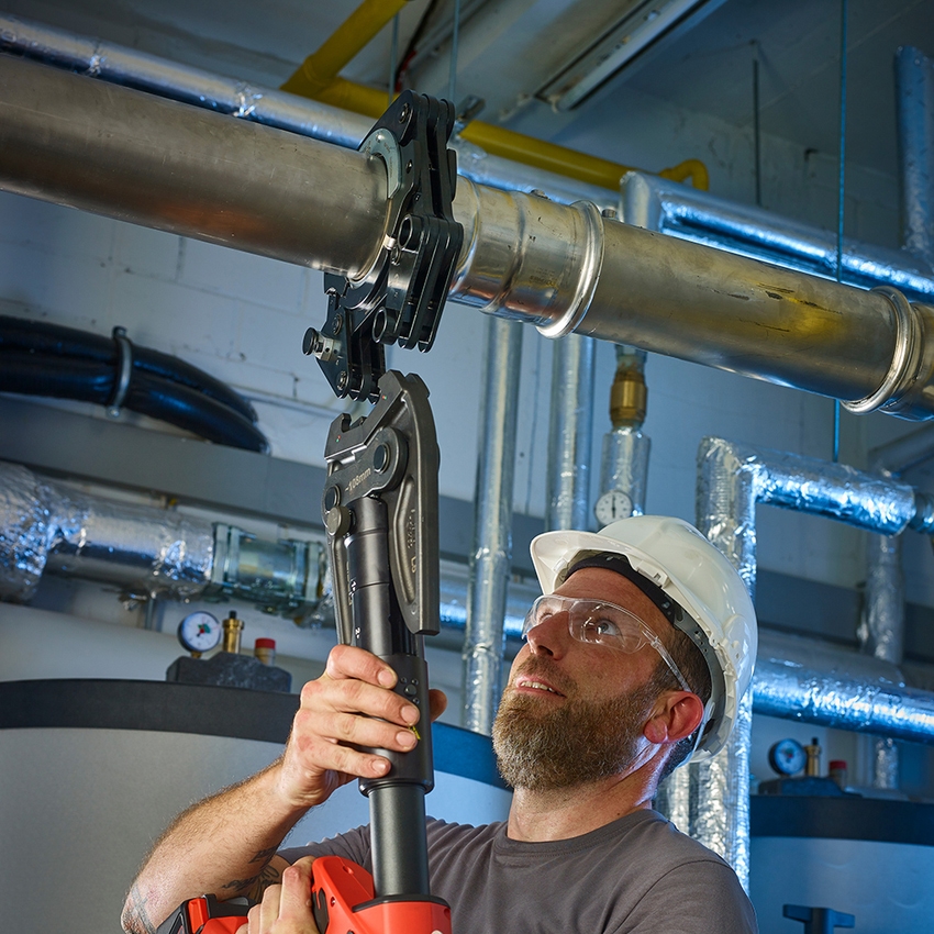 Immagine di Ridgid RP 352-XL kit pressatrice con cassetta di trasporto, batteria da 18 V 5,0 Ah e caricabatterie rapido, con attuatore 32 kN-XL 75803