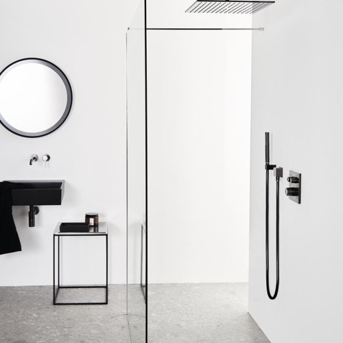 Immagine di Ideal Standard IDEALRAIN tubo flessibile liscio L.175 cm, con sistema antitorsione, colore nero seta finitura opaco BE175XG