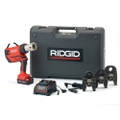 Immagine di Ridgid RP 350-B Pressatrice a pistola a batteria completo di ganasce M 15-22-28 mm, caricabatterie rapido 220 V, batteria a Li-Ion 18 V 2.5 Ah e cassetta di trasporto 69823
