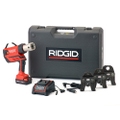 Immagine di Ridgid RP 350-B Pressatrice a pistola a batteria completo di ganasce V 15-22-28 mm, caricabatterie rapido 220 V, batteria a Li-Ion 18 V 2.5 Ah e cassetta di trasporto 67098
