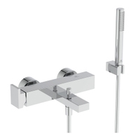 Immagine di Ideal Standard EXTRA miscelatore monocomando esterno per vasca o doccia, con deviatore, doccetta stick, tubo flessibile 125 cm e supporto a parete fisso, finitura cromo BD514AA