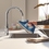Immagine di Grohe BLUE PURE BAUCURVE miscelatore monocomando per lavello con sistema filtrante dell’acqua, finitura cromo 30581000