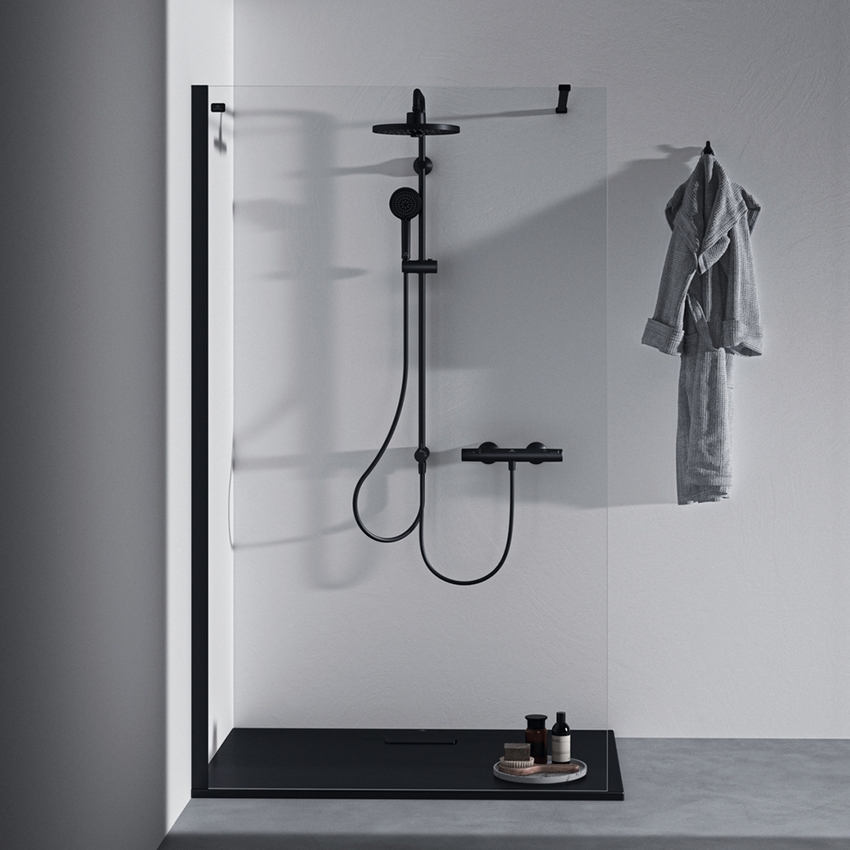 Immagine di Ideal Standard CERAFLOW T25+ colonna doccia con deviatore, soffione Ø 26 cm, supporto doccetta, doccetta Ø 10 cm e flessibile, colore nero seta finitura opaco BD747XG