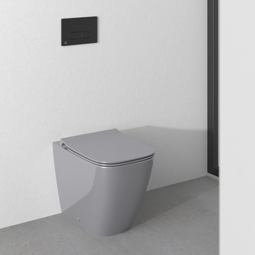 Immagine di Ideal Standard I.LIFE B set sanitari a terra, vaso filo parete senza brida, con sedile avvolgente a discesa rallentata, bidet monoforo con troppopieno, colore grigio finitura lucido T461658+T500358+T461758