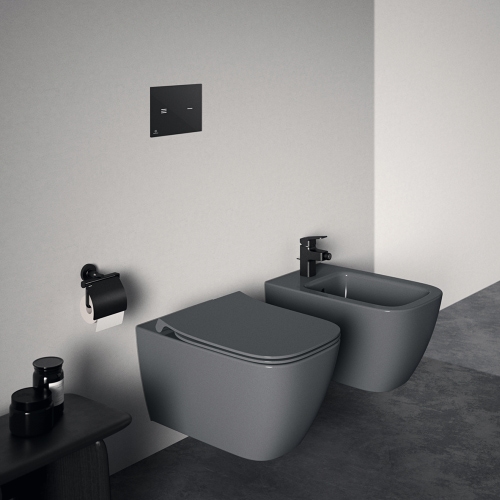 Immagine di Ideal Standard I.LIFE B set sanitari a terra, vaso filo parete senza brida, con sedile avvolgente a discesa rallentata, bidet monoforo con troppopieno, colore grigio finitura lucido T461658+T500358+T461758