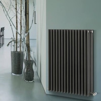 Immagine di Deltacalor SPACE DOPPIO radiatore Beige grey lucido h. 400 x L. 1400 mm SP2040034S7006G