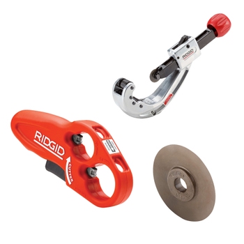 Immagine di Ridgid Kit per taglio tubi in plastica composto da tagliatubi ad azione rapida con rotella ed alesatore retrattile, tagliatubi per tubi di scarico diametro effettivo 32 - 40 mm, e rotella per tagliatubi 31647+37463+74720