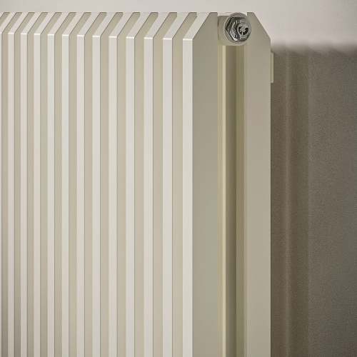 Immagine di Irsap SAX 2 VERTICALE Radiatore 32 elementi L.128 P.8 H.53 cm, colore bianco standard finitura lucido Cod.01 SX205303201IR01A01