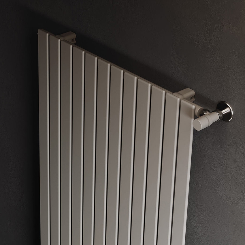 Immagine di Irsap PIANO radiatore verticale 26 elementi H.70 L.146,4 P.3,8 cm, colore sablè finitura ruvido Cod.Y4 PI1070026Y4IR01A