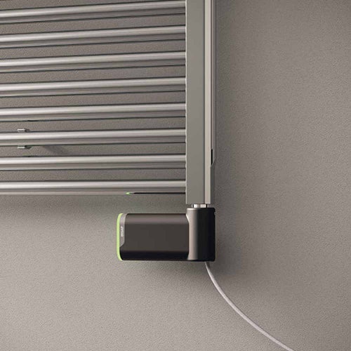 Immagine di Irsap NOVO CROMATO ELETTRICO scaldasalviette 36 tubi H.152 L.60 P.3 cm con modulo bluetooth integrato, finitura cromo Cod.50 NLL060Y50IR01NNN