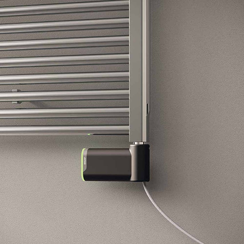 Immagine di Irsap NOVO CROMATO ELETTRICO scaldasalviette 36 tubi H.152 L.60 P.3 cm con modulo bluetooth integrato, finitura cromo Cod.50 NLL060Y50IR01NNN