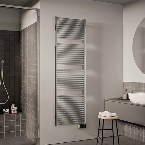 Immagine di Irsap NOVO CROMATO ELETTRICO scaldasalviette 36 tubi H.152 L.60 P.3 cm con modulo bluetooth integrato, finitura cromo Cod.50 NLL060Y50IR01NNN