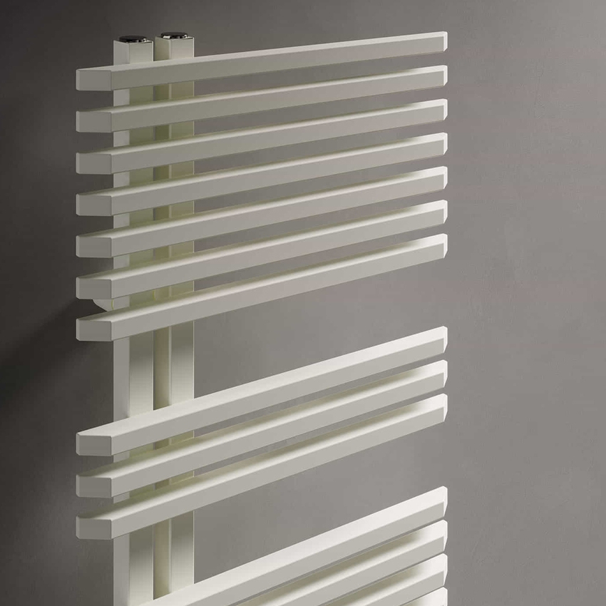 Immagine di Irsap JAZZ_S radiatore 24 tubi H.126 L.50 P.6,7 cm, 4 intervalli, colore bianco standard finitura lucido Cod.01 ZRM050B01IR01NNN