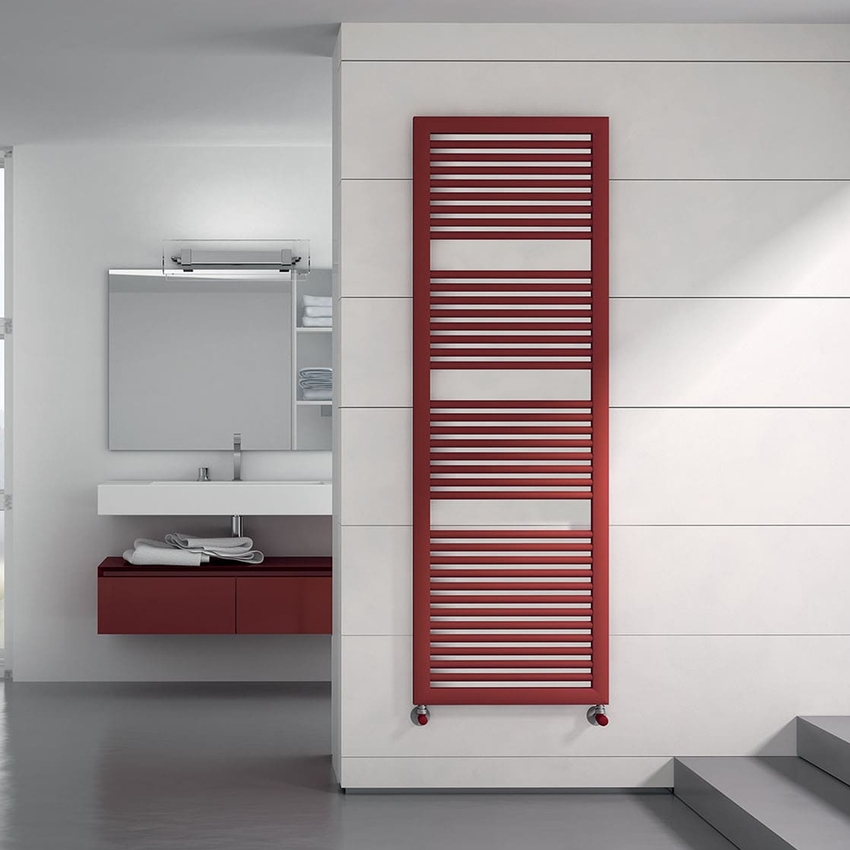 Immagine di Irsap NOVO CULT scaldasalviette, 36 tubi, 3 intervalli, H.180,7 L.50 P.4,9 cm, colore bianco standard finitura lucido Cod.01 NSE050B01IR01NNN03