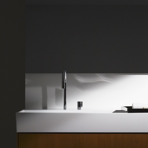 Immagine di Ideal Standard SOLOS lavabo rettificato L.122 cm, sospeso o da appoggio, senza troppopieno, con due fori per rubinetteria sequenziale, colore bianco finitura lucido T536801